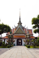 Fototapeta na wymiar Arun temple in Bangkok