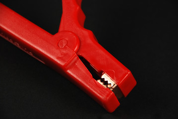 read alligator clips