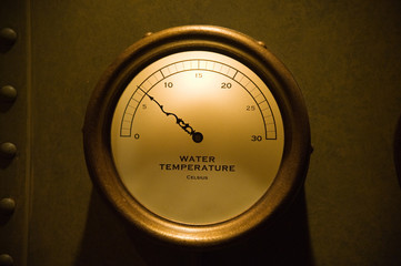 Water temperature gauge