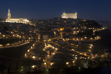 Naklejka premium Nightfall in Toledo, Castilla la Mancha, Spain