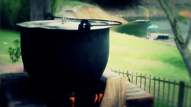 fire soup pot 02