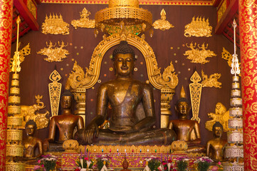 タイの黄金仏像