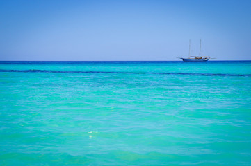 Fototapeta premium sailing-ship in the azure sea