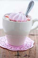 Hot chocolate and meringue
