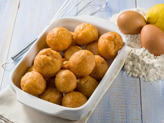 bignole typical italian carnival dessert