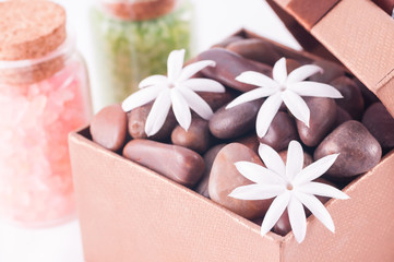 Wellness gift box with red zen stones and bath salts