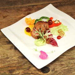 Gourmetessen - Schweinefilet auf vegetarischer Kost