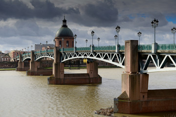 Quais de la Garonne à Toulouse