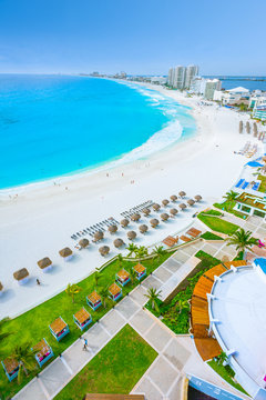 Caribbean Sea, Mexico, Cancun - beaches and hotels  perspective