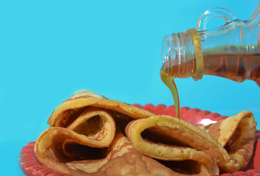 Cr&ecirc;pe au sirop d'&eacute;rable fond bleu