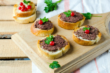 Crostini with liver pate