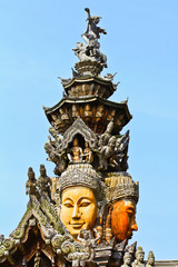 Fototapeta na wymiar sanctuary of truth in Chonburi thailan