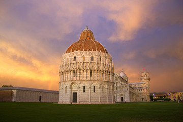 Sunset in Piazza dei Miracoli, Pisa