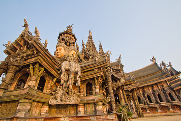 Obraz premium sanctuary of truth in Chonburi thailan
