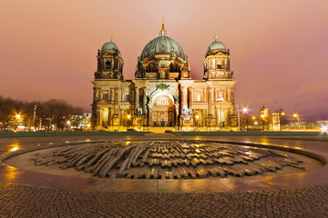 Berliner Dom in der Nacht - Berlin © TIMDAVIDCOLLECTION