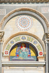 Obraz premium Pisa: lunette baptistery door decoration.