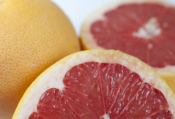 tranches de pamplemousse pule en gros plan