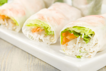 Goi Cuon - Vietnamese fresh spring rolls with prawns
