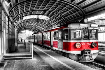 Fototapete Rot, Schwarz, Weiß Zug