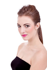 Fototapeta premium attraktive brunette junge frau mit lippen und nägeln in pink is