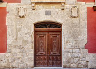 Fototapeta na wymiar Nice Door in Historic Monument