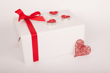 Paket mit Herz Kerzen