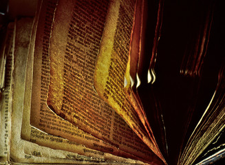 Naklejka premium Stara Biblia