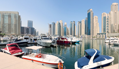 Fototapeta na wymiar Dubai Marina Yachts
