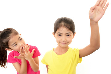 発表する女の子