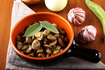 Soup of fresh broad beans