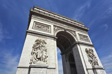 Fototapeta na wymiar Rze¼by na ścianach Arce de Triomphe, Paryż