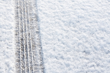 Tyre tread in the snow