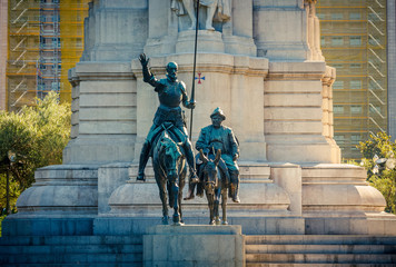 Fototapeta premium Miguel de Cervantes monument in Madrid