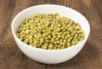 Green mung beans in bowl