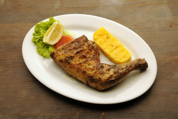 Galletto alla griglia Pollo a la parrilla Grilled cockerel