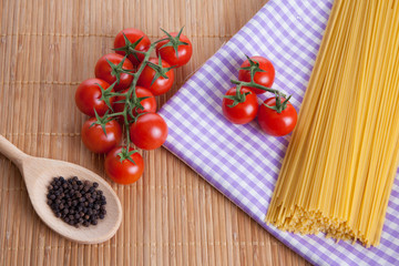 spaghetti with tomatoes