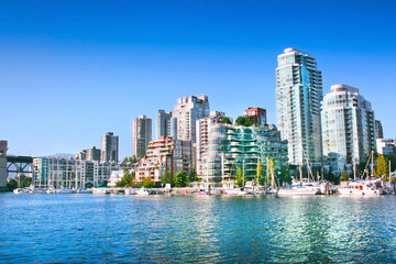 Fototapeta na wymiar Vancouver skyline at False Creek, Kolumbia Brytyjska, Kanada