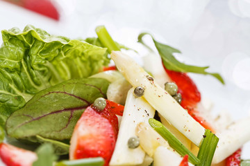 Fresh salad with strawberry and asparagus