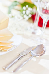 elegant table setting