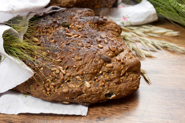 bread and wheat spikelets