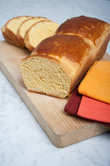 fette di pan brioche
