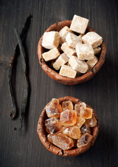 Reed sugar and vanilla sticks