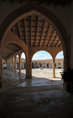Le cloître du sanctuaire de Monti-sion à Porreres à Majorque