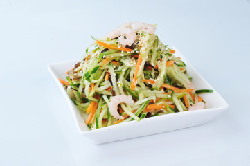 vegetable salad with shrimp