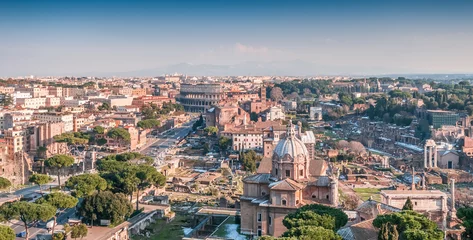 Deurstickers Panorama op het Forum van Rome en de Apennijnen op de achtergrond in Lazio in Italië © FredP