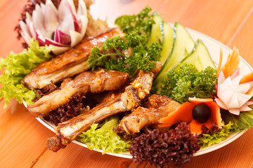 grilled ribs with vegetables
