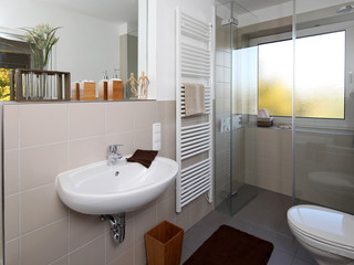 Bilder und Videos suchen: nassraum