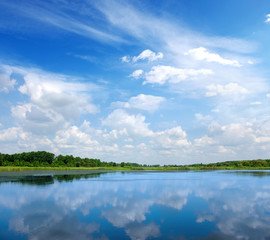Fototapeta na wymiar river and blue sky