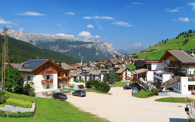 Fototapeta na wymiar Val Badia - San Cassiano