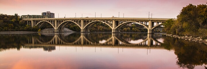 Fototapeta na wymiar Bridge Reflection